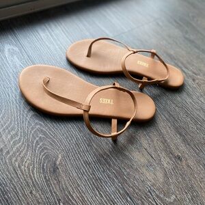 TKEES Mariana Sandal in Au Naturale, Size 7. Like New!!
